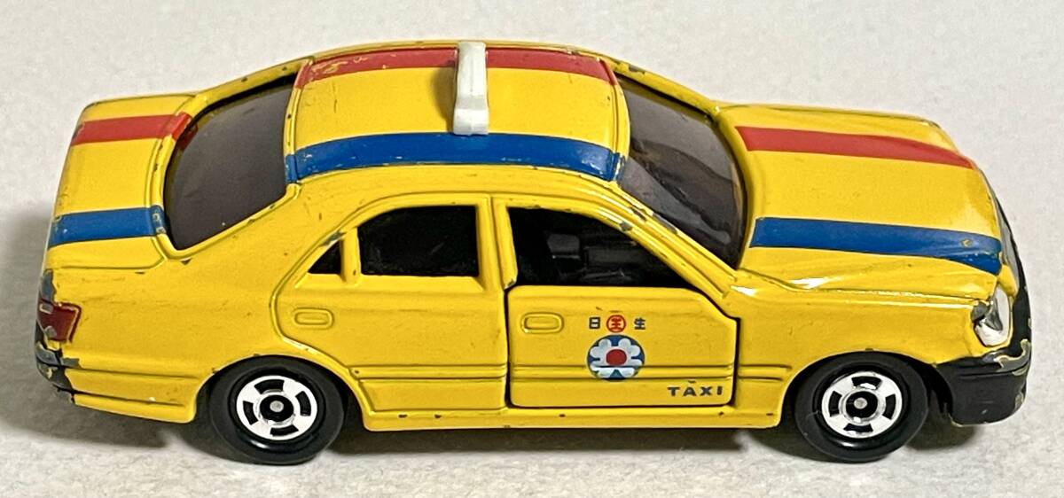 トミカ（ tomica ）ジャンク！【 街ではたらく自動車コレクション 】92 トヨタ クラウン 日生交通タクシー（セット単品）の画像4