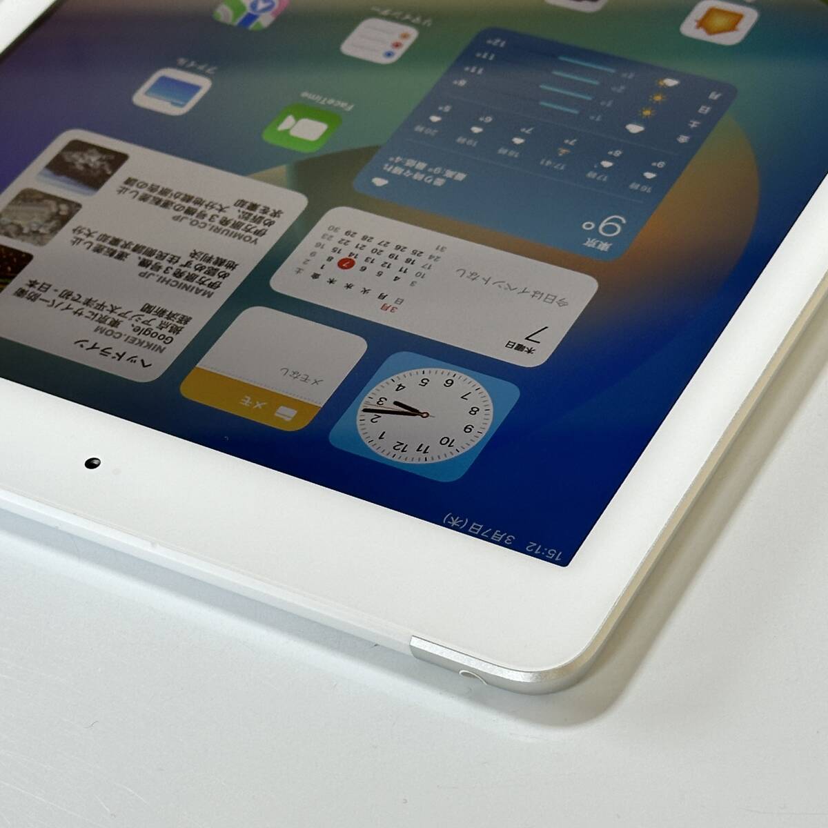 Apple SIMフリー iPad (第5世代) シルバー 32GB NP1L2J/A Wi-Fi+Cellular アクティベーションロック解除済_画像5