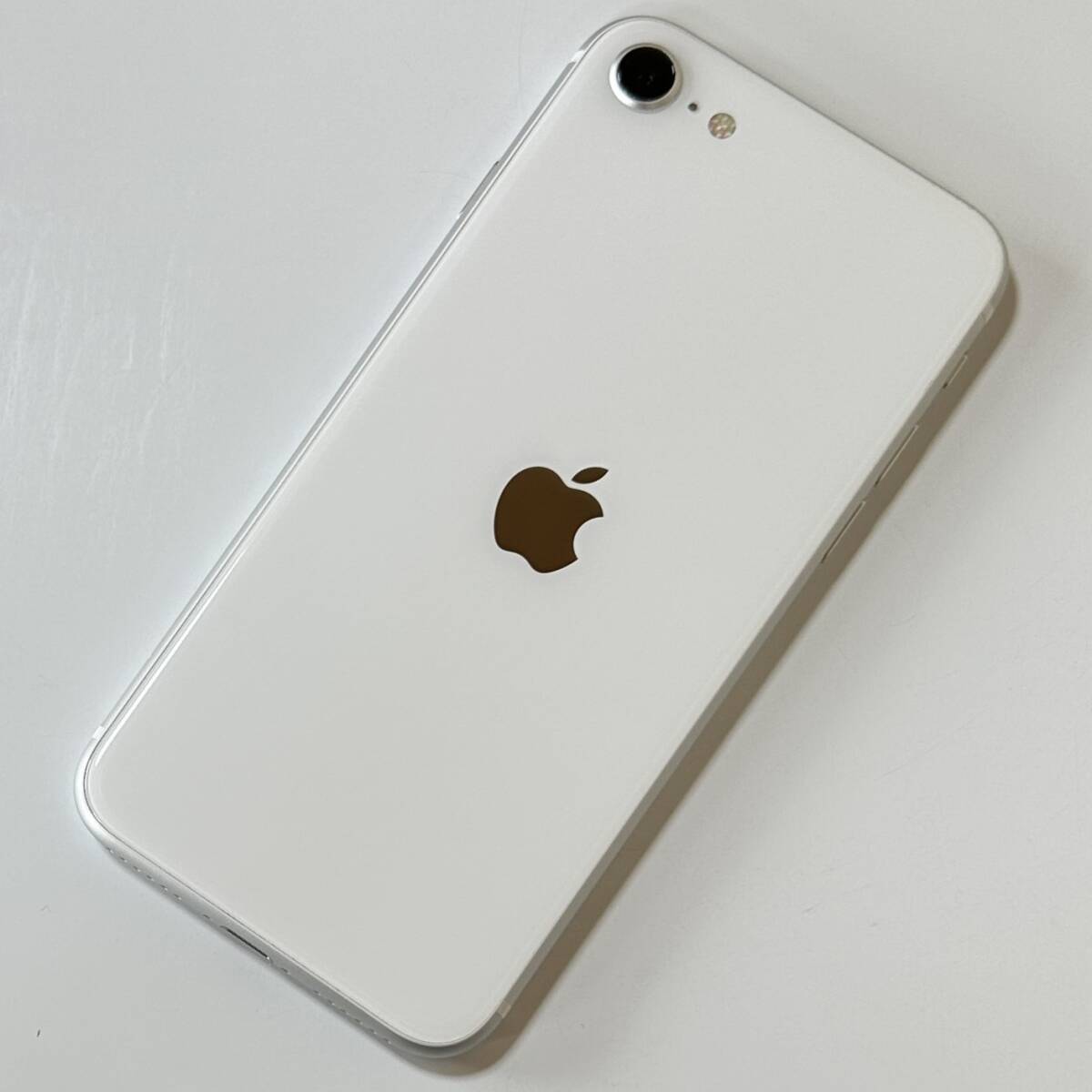 SIMフリー iPhone SE (第2世代) ホワイト 64GB MX9T2J/A バッテリー最大容量82％ アクティベーションロック解除済_画像10
