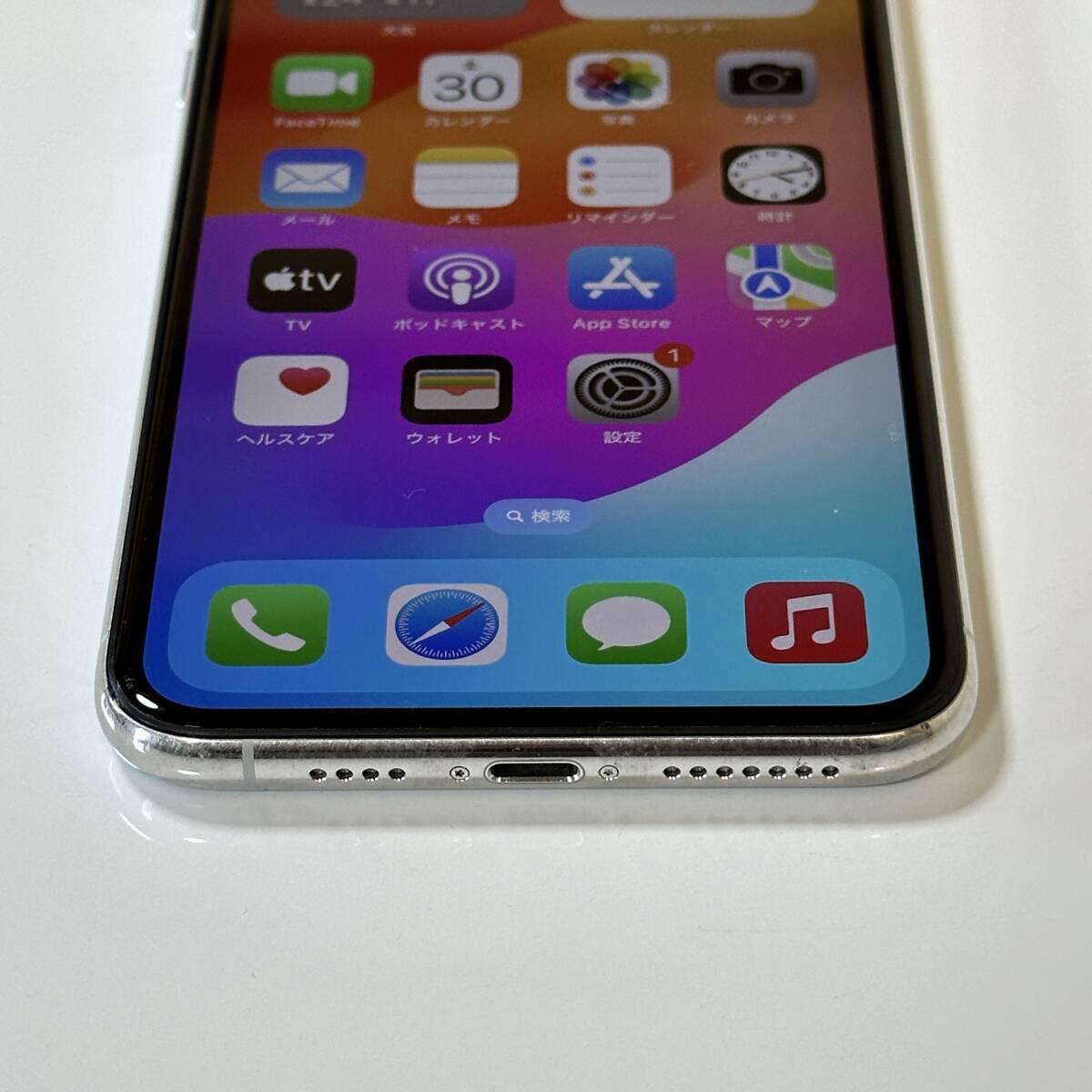 SIMフリー iPhone 11 Pro Max シルバー 256GB MWHK2J/A バッテリー最大容量84％ アクティベーションロック解除済の画像8