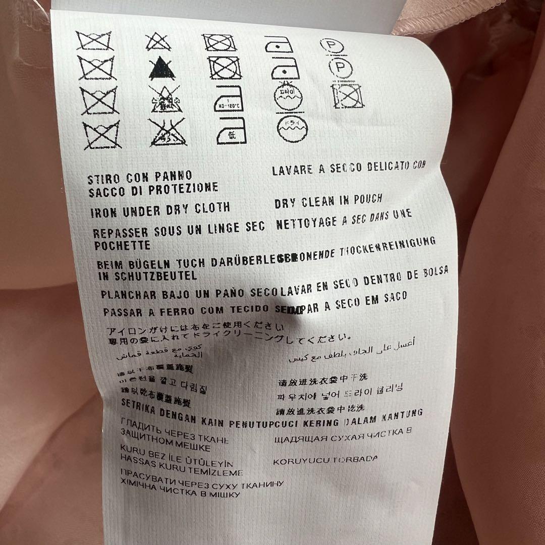 美品】 MIU MIU 膝丈ワンピース 総レース ピンク ノースリーブ 美品】 MIU MIU 膝丈ワンピース 総レース ピンク ノースリーブ