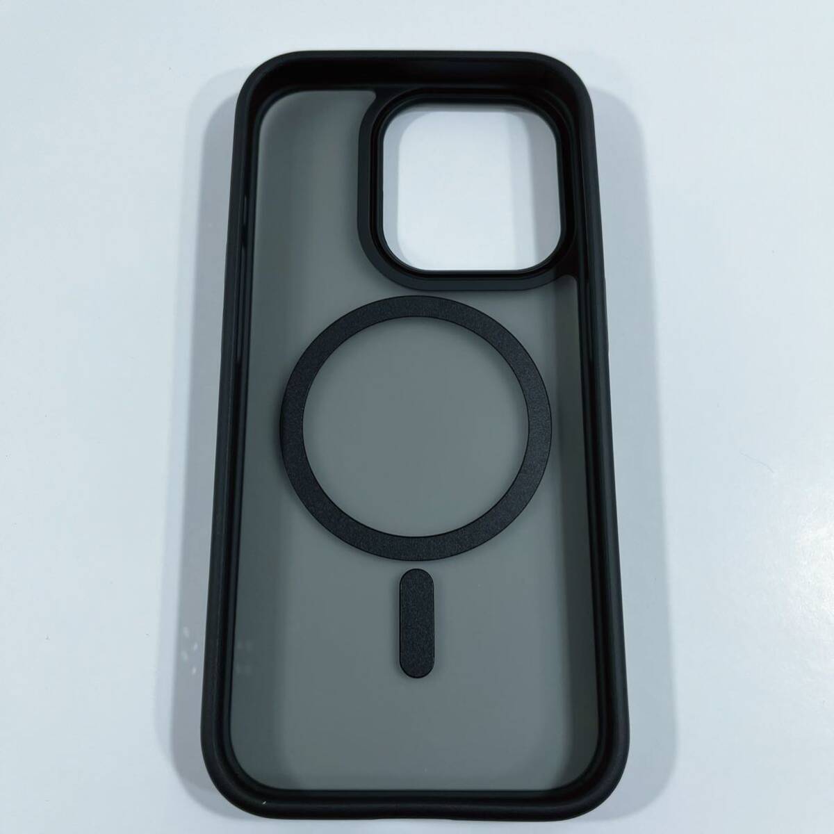 【米軍規格・MagSafe対応】Gtsoho iPhone 15 Pro ケース 用 半透明 マグネット搭載 ワイヤレス充電 ストラップホール付き ブラック_画像8