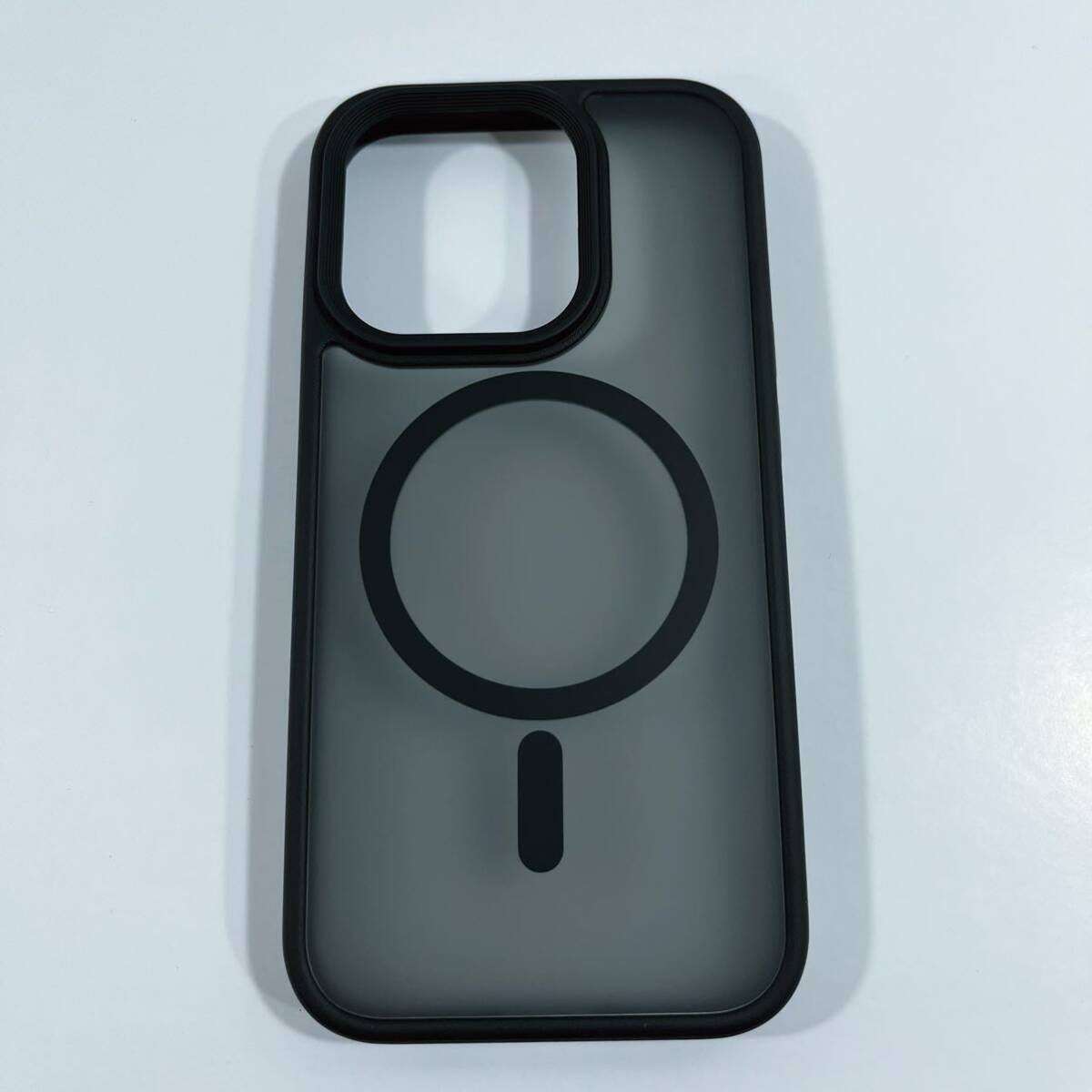 【米軍規格・MagSafe対応】Gtsoho iPhone 15 Pro ケース 用 半透明 マグネット搭載 ワイヤレス充電 ストラップホール付き ブラック_画像7
