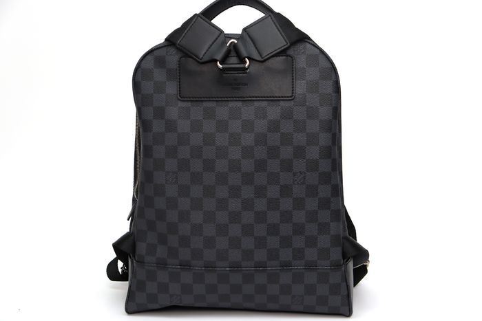 【新品同様】Louis Vuitton ルイヴィトン ダミエグラフィット ジェイク バックパック リュック 定価約23万円_画像2