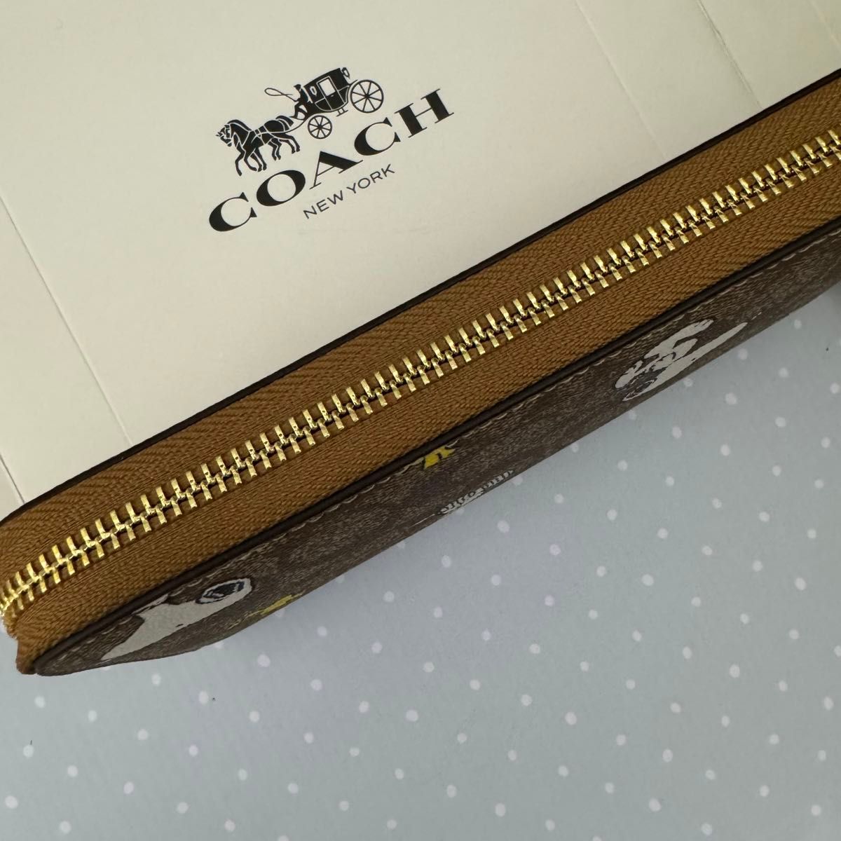 COACH コーチ 長財布　レディースのブラウン色新品財布