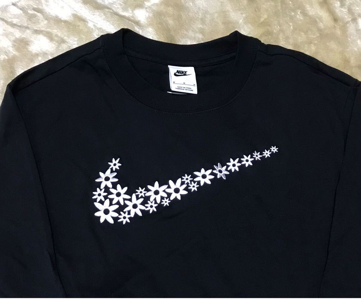 新品　NIKE ナイキワンピース　ナイキドレス　ナイキロングTシャツ　花柄ワンピース　Mサイズ