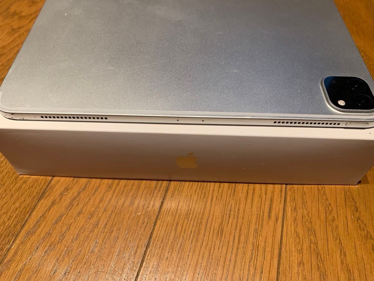 iPad Pro 12 9 4世代 256GB シルバー Wi-Fiモデル MXAU2J/A iPad Pro 12 9 4世代 256GB シルバー Wi-Fiモデル MXAU2J/A