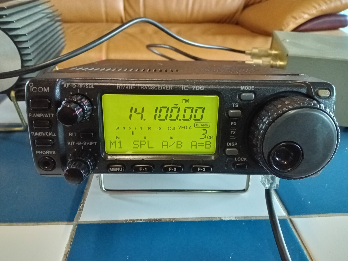 ＩＣＯＭ　アイコム　ＩＣ７０６　１００Ｗ機　ＨＦ〜ＶＨＦ50〜145　オールモード_画像1