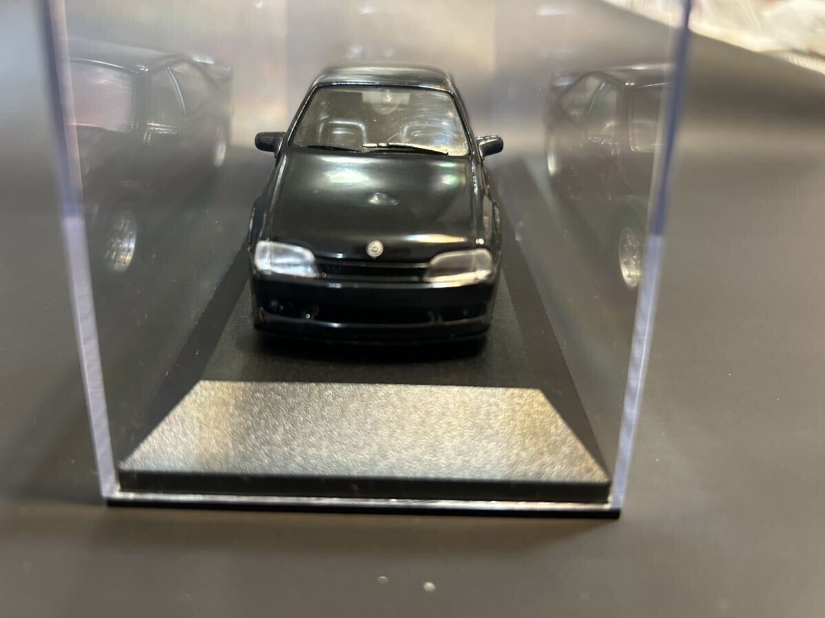 1/43 MINICHAMPS オペル オメガ エボリューション OPEL OMEGA Evolution 500 Black met. Best.-Nr.4001 ミニチャンプス 銀箱の画像3