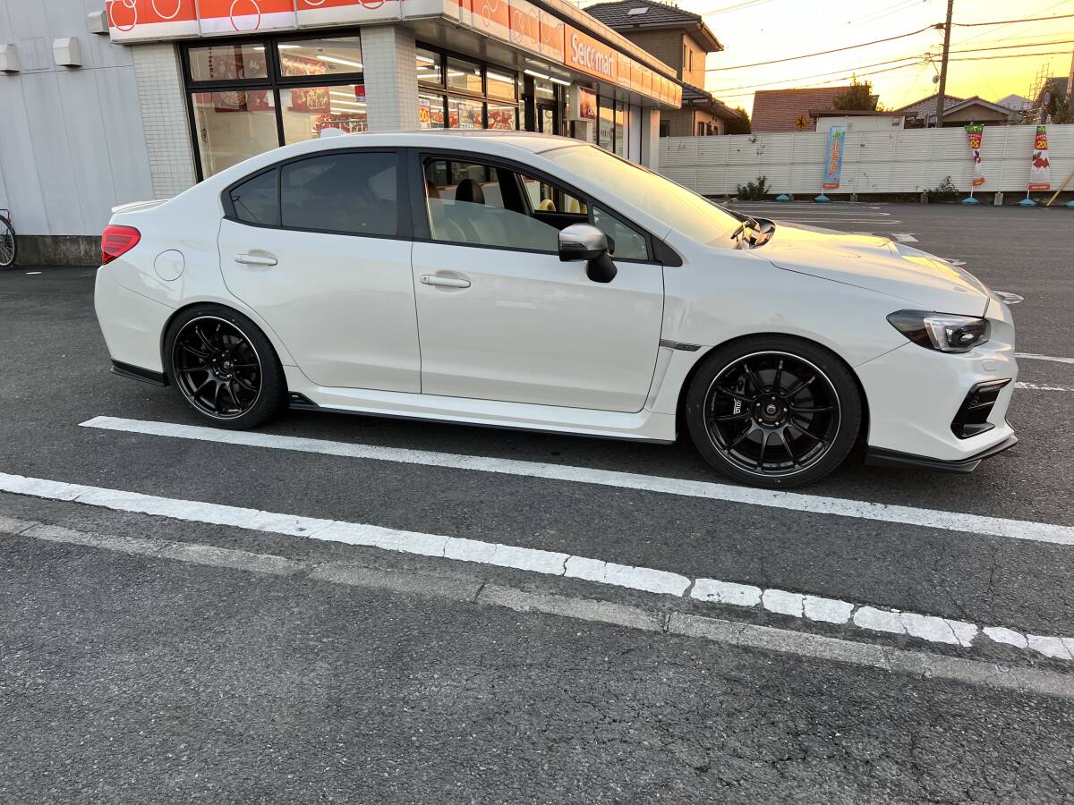 極上 2016年式 スバル WRX S4 2.0GT ADVAN19インチ ブレンボ STIフルエアロ 後期仕様の画像3