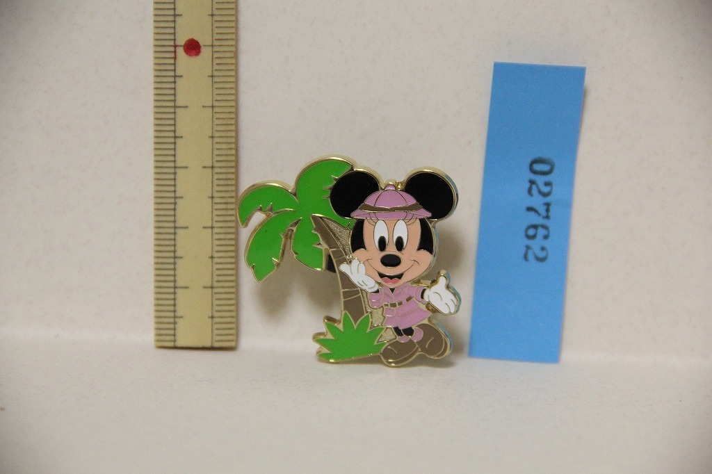 TDL ミニーマウス ピンバッチ ヤシの木 非売品 検索 東京ディズニーランド Disney ピンバッジ ピンズ ピンバッヂ PIN PINS グッズ _画像1