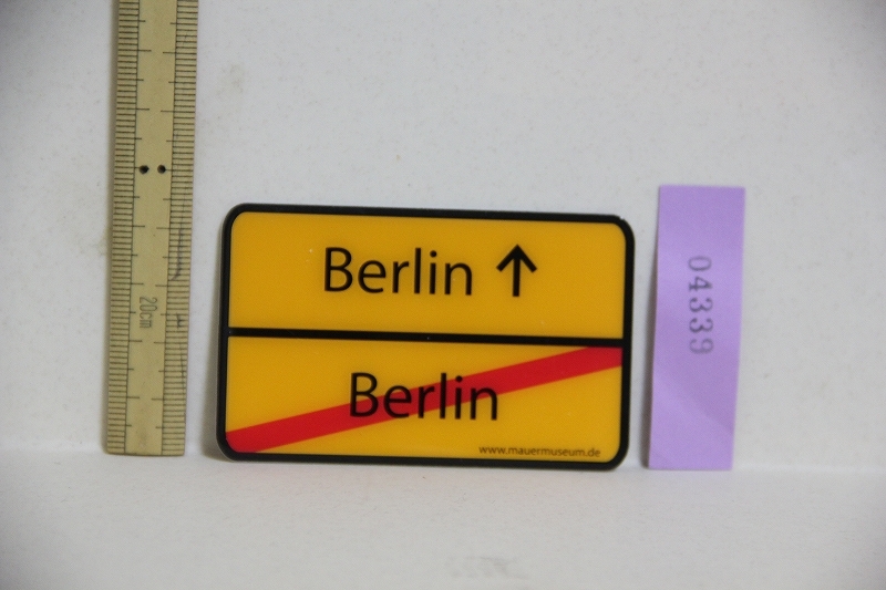 ベルリン 壁博物館 マグネット BERLIN 検索 ベルリンの壁 磁石 観光 お土産 チェックポイント チャーリー博物館 mauermuseum_画像1