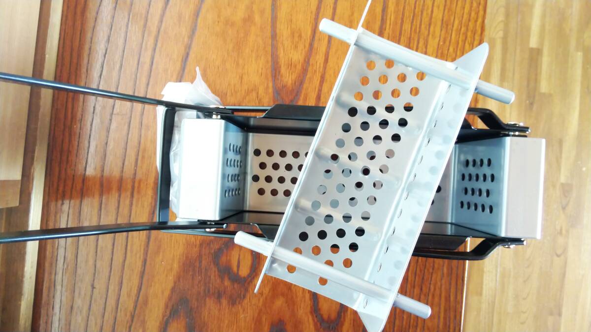 古新聞を圧縮して燃料に 薪ストーブ用燃料製造器 古新聞から薪を リサイクル燃料製造器 日曜大工の薪作り 僅かな日曜日仕事_画像2