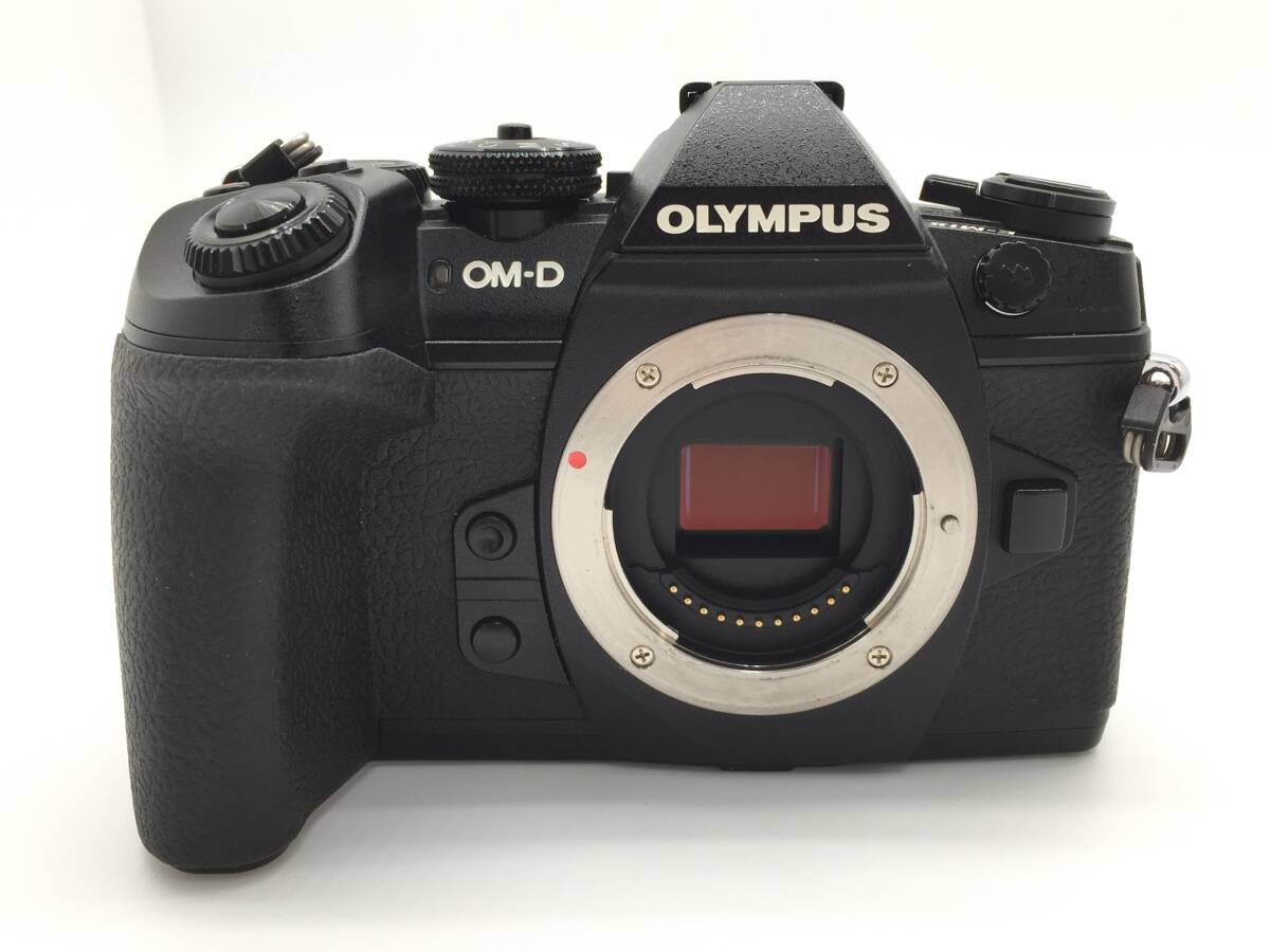 〇【良品】OLYMPUS オリンパス OM-D E-M1 Mark II ミラーレス一眼カメラ ボディ ブラック 動作品_画像2