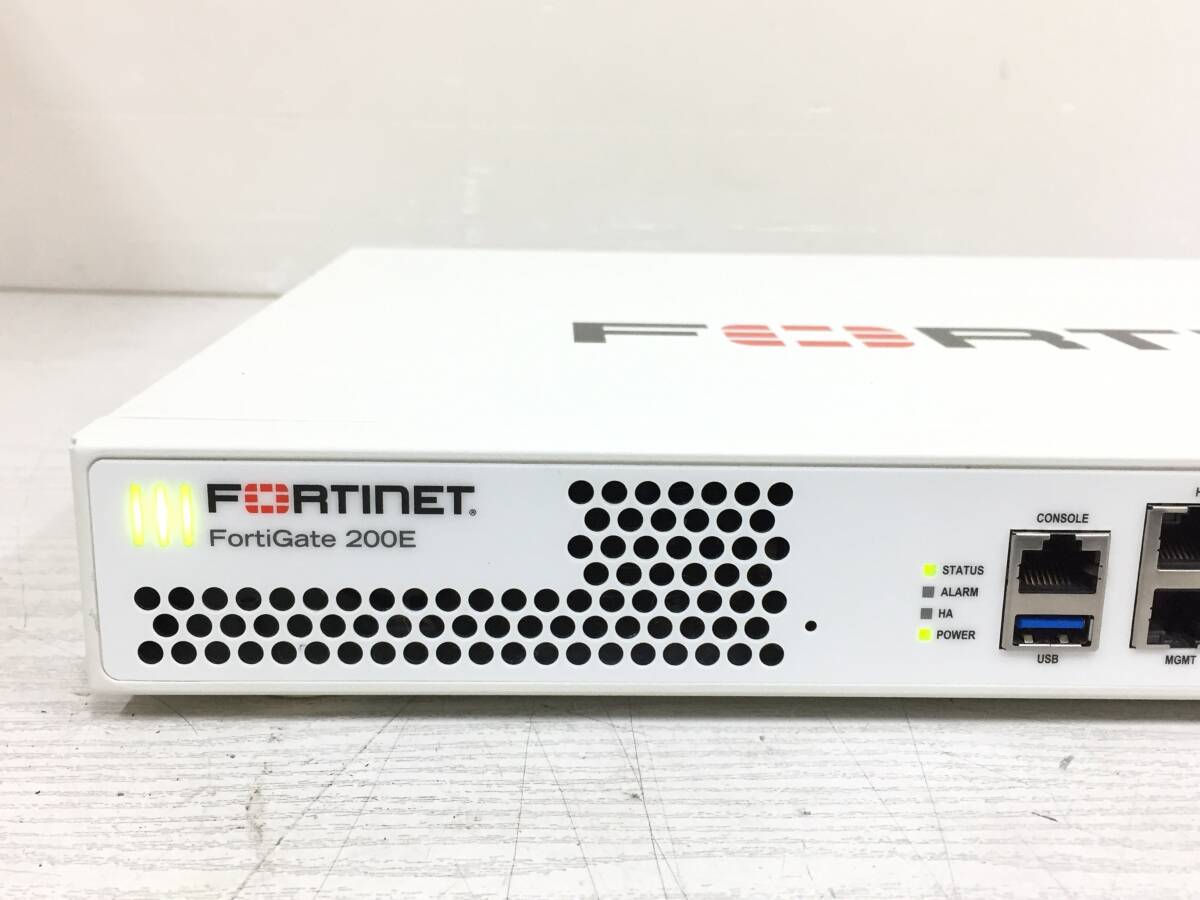 〇【良品】FORTINET Fortigate-200E FG-200E ファイアウォール ケーブル付属 動作品の画像3