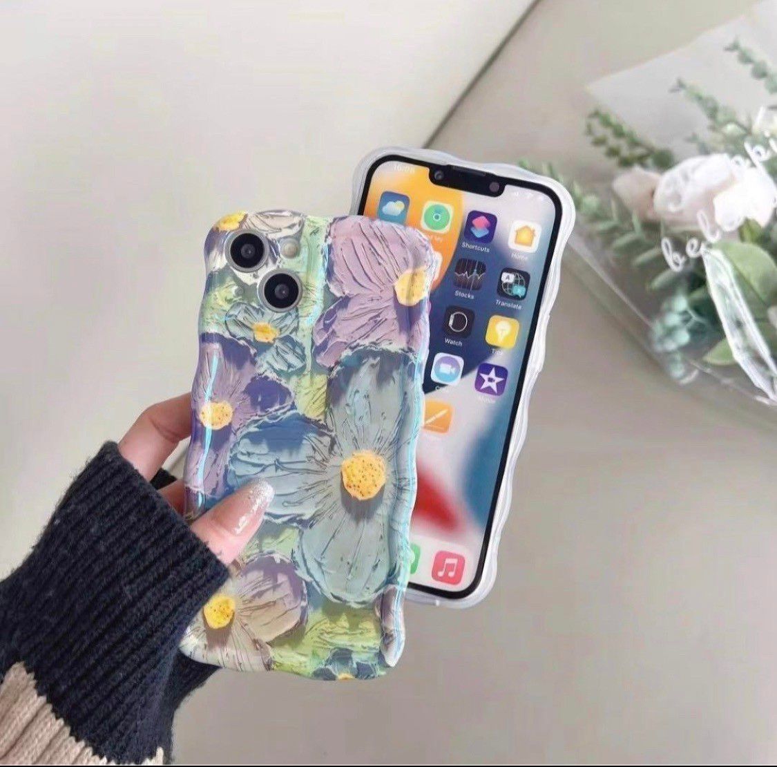 iPhone 15 ケース 花柄 ブルー 油絵風 立体感 おしゃれ 可愛い 携帯ケース