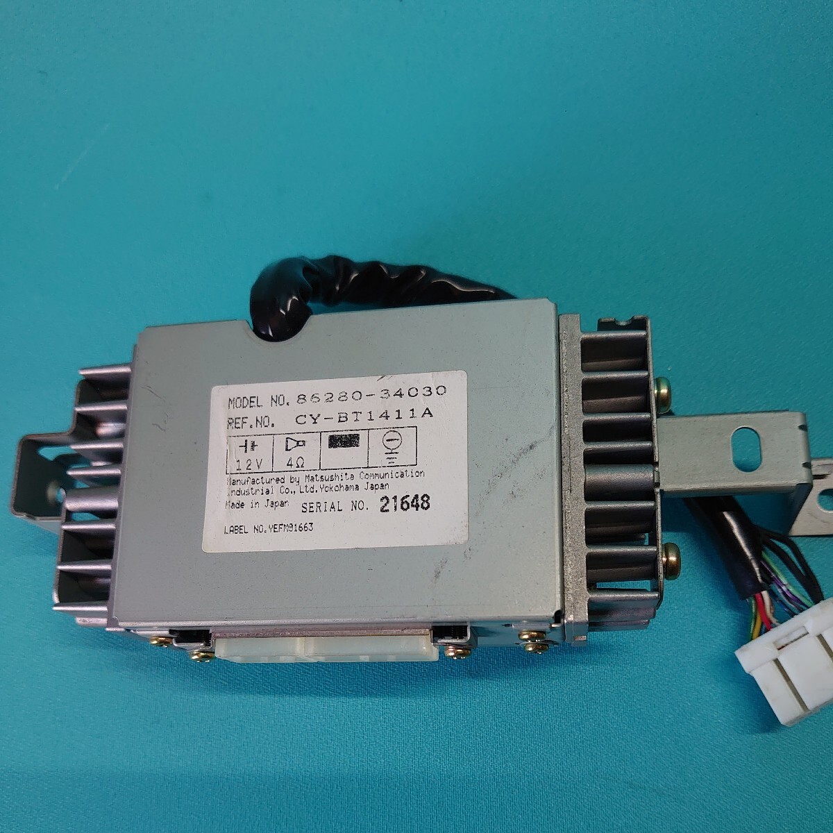 TOYOTA T100 純正 オーディオ アンプ 86280-34030 流用 当時物 TOYOTA T100 純正 オーディオ アンプ 86280-34030 流用 当時物
