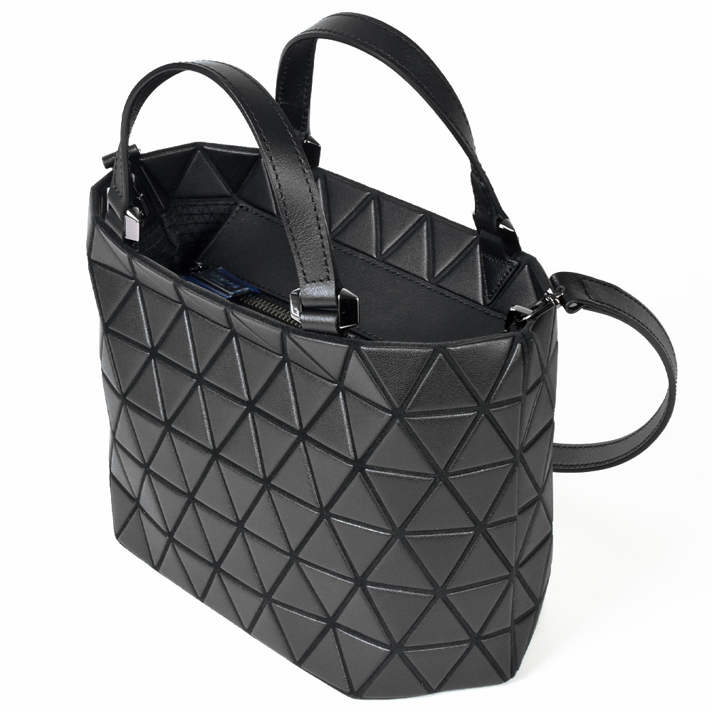 バオバオ イッセイミヤケ BAOBAO ISSEY MIYAKE クリスタル マット ハンドバッグ 2WAY フェイクレザー BB33AG313 ブラック ショルダーバッグ_画像2