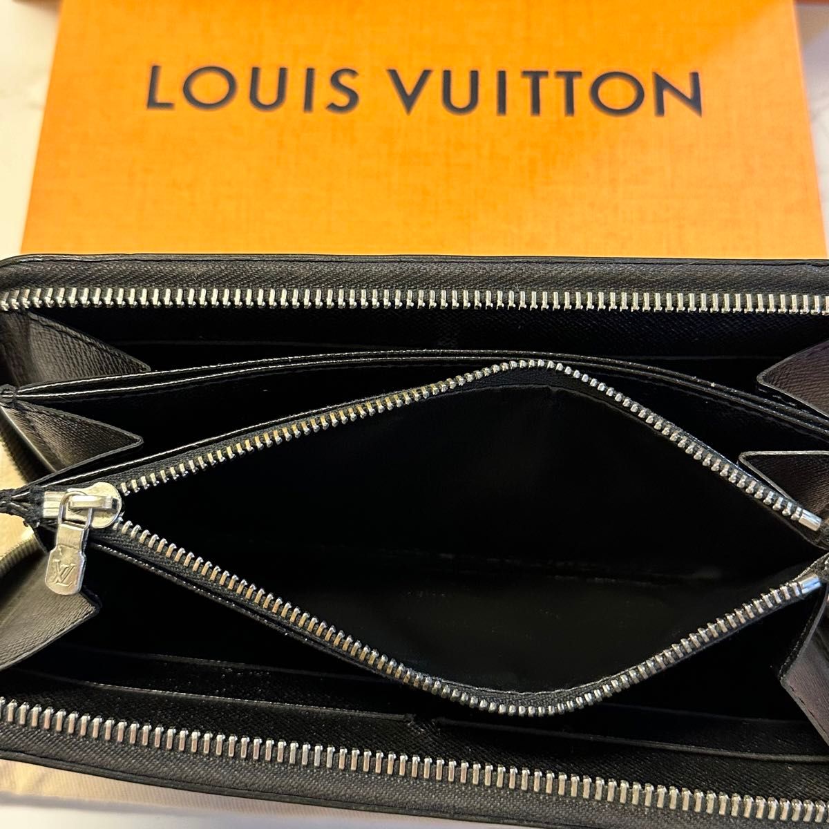 新品同様！ ルイヴィトン LOUIS VUITTON エピ　財布 長財布　ジッピーウォレット