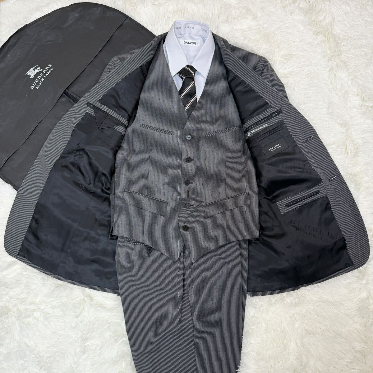  Burberry Black Label BURBERRY BLACK LABEL suit [ pressure volume. 3 piece ] charcoal gray 38R M corresponding stripe jacket through year 