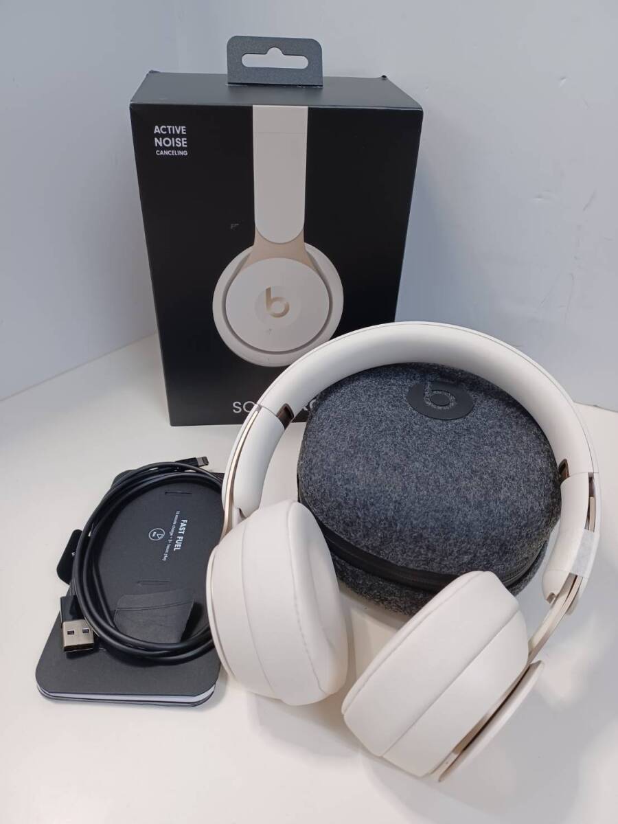 Beats by Dr Dre SOLO PRO Wireless ヘッドホン