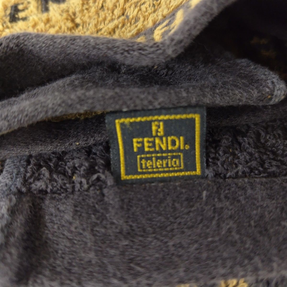 【送料無料】FENDIフェンディ　バスタオル