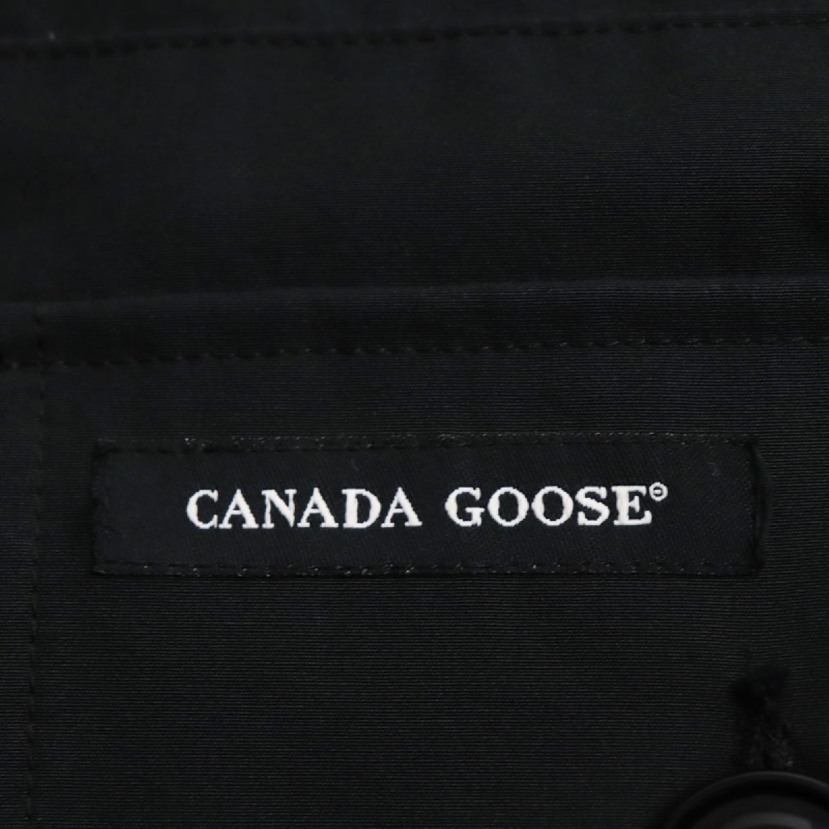 良品 CANADA GOOSE カナダグース 2301JM RUSSELL ラッセル コヨーテファー ロゴワッペン フーデッドダウンジャケット S カナダ製 正規品_画像6