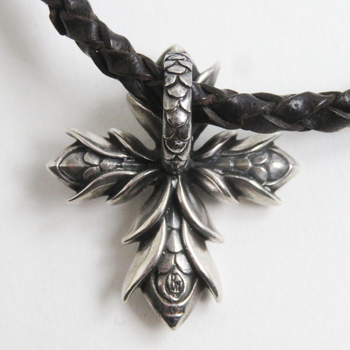  beautiful goods Bloody Maryblati Marie Cross pendant SV925ne Raid sapphire leather chain necklace silver gross weight 27.5g