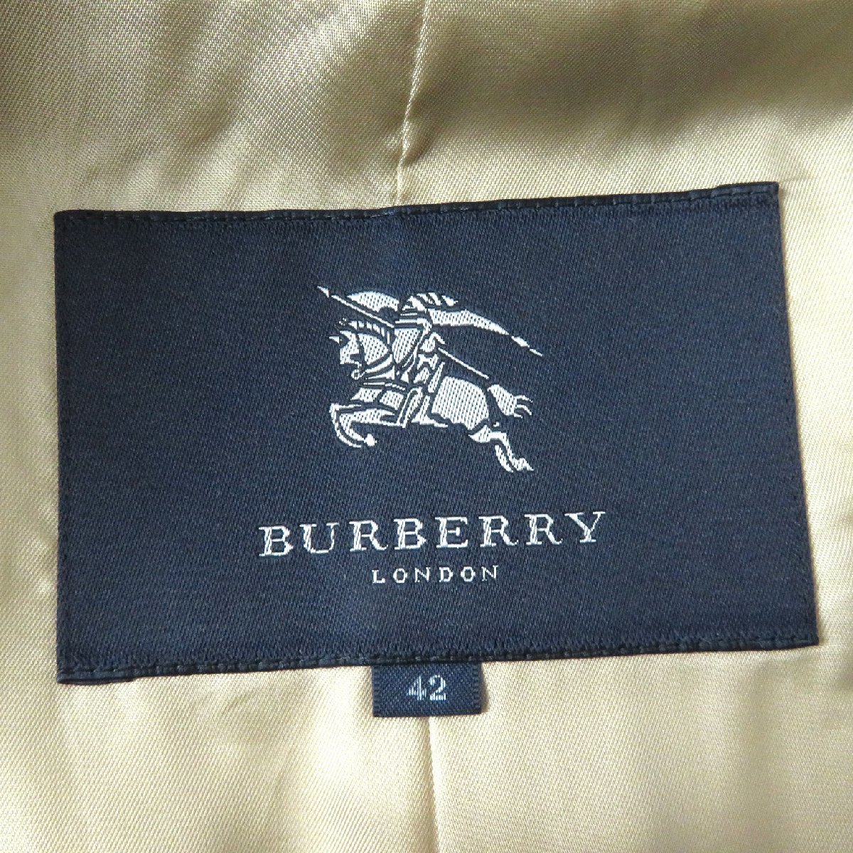 極美品 バーバリーロンドン アンゴラ ウール 裏地一部ノバチェック柄 ロゴボタン付 ロング コート アイボリー 42 日本製 正規品 レディースの画像8