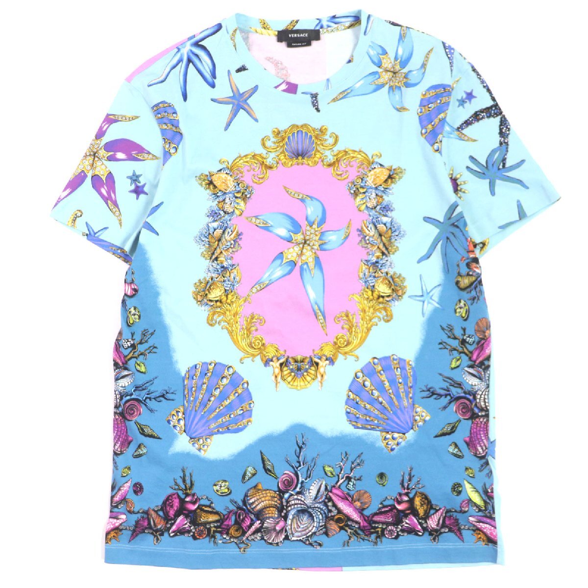 極美品▼VERSACE ヴェルサーチ 2022年製 TAYLOR FIT コットン プリント 総柄 半袖Ｔシャツ ライトブルー S ハンガー付き メンズ_画像1