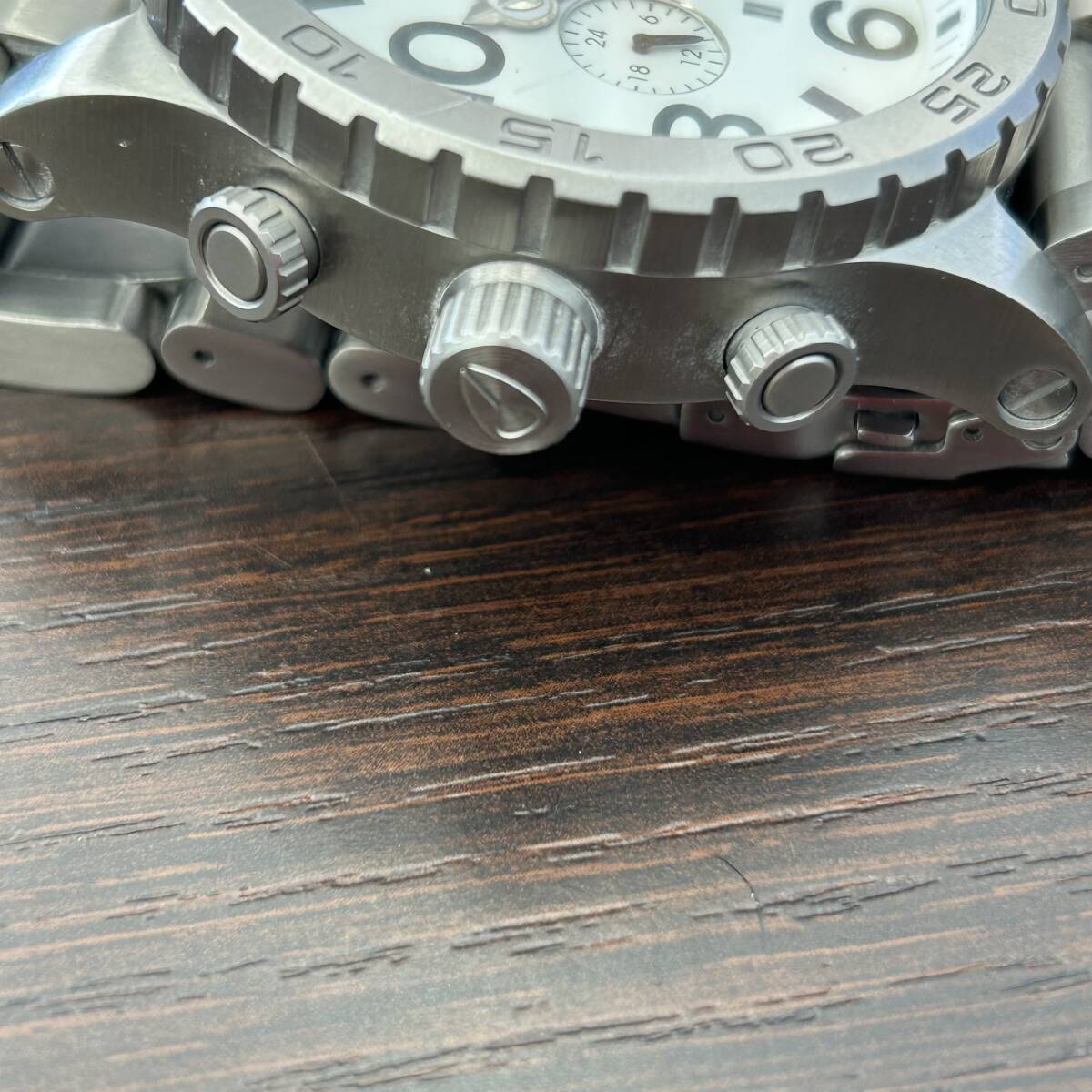 #6495【NIXON】ニクソン 腕時計 THE51-30 クロノグラフ ホワイト×シルバー メンズウォッチ 動作品の画像5