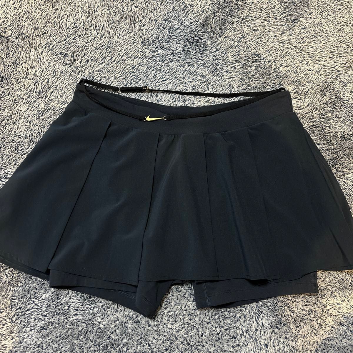 Jacquemus Nike コラボスカート 限定 即完売 ホワイトM Jacquemus Nike コラボスカート 限定 即完売 ホワイトM