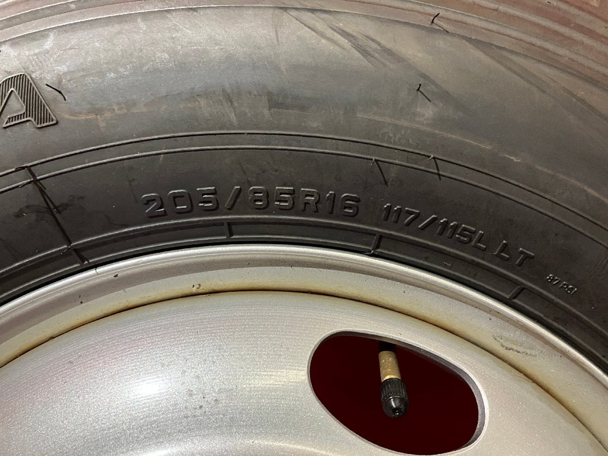 【個人宅配送不可】新車外し品 205/85R16 16×5.5J 116.5-8TC 5H 2022～2023年製 エルフ等 タイヤ＆ホイール6本SET【47139883】_画像3