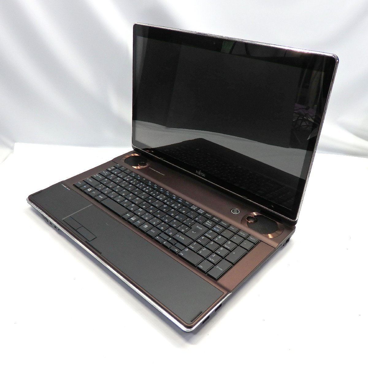 【ジャンク】FUJITSU LIFEBOOK NH77/CD Core i7-2630QM 2GHz/4GB/HDD750GB/Blu-ray/17インチ/OS無/AC無【栃木出荷】_画像3