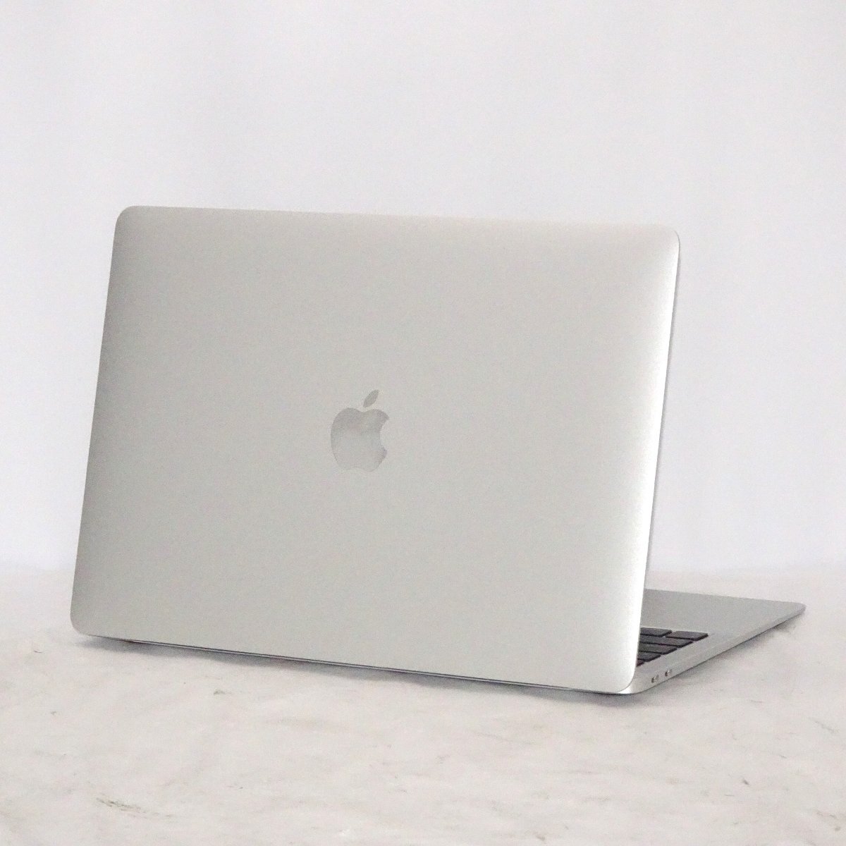Apple MacBook Air M1 2020 Apple M1/8GB/SSD256GB/Mac OS Ventura/13インチ【栃木出荷】_画像2
