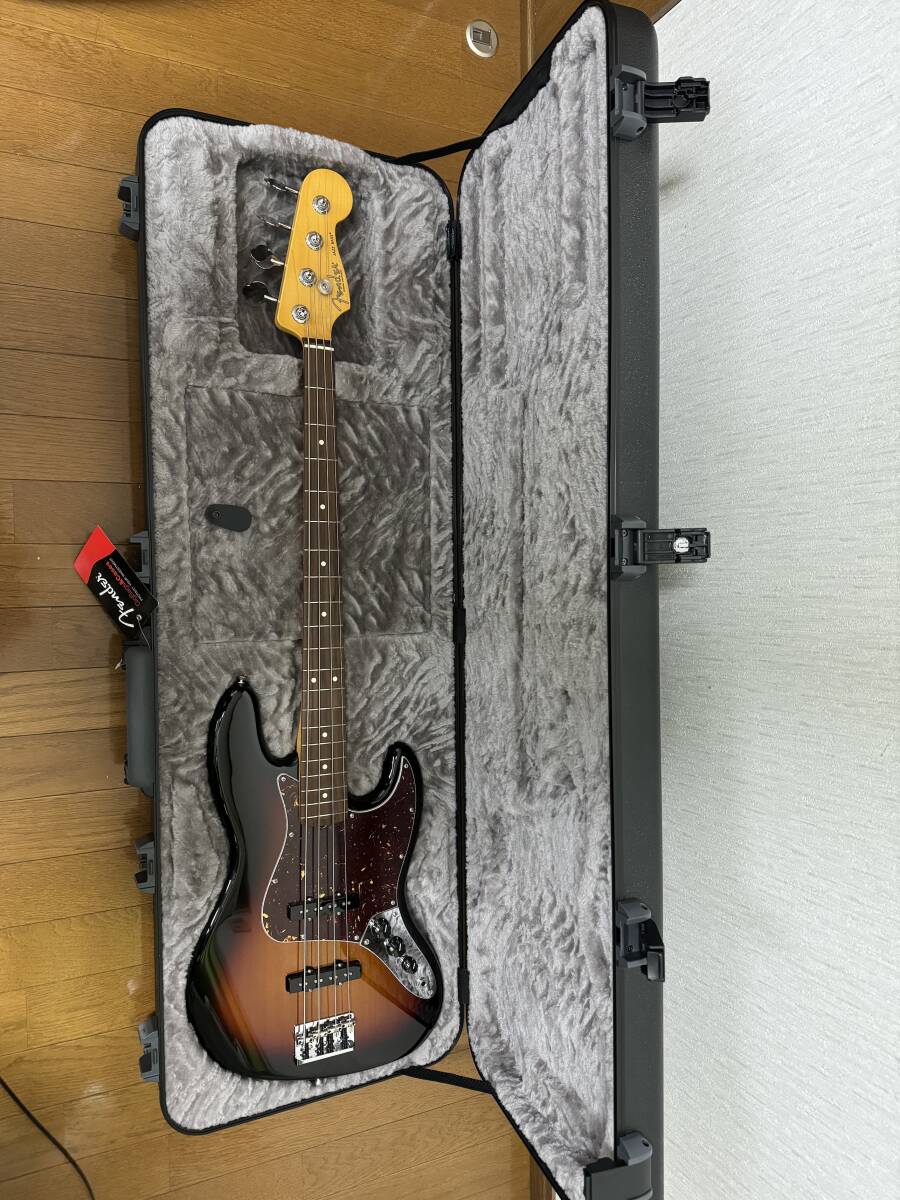 【ほぼ未使用・送料込】Fender American Professional II Jazz Bass 3-Color Sunburstの画像1
