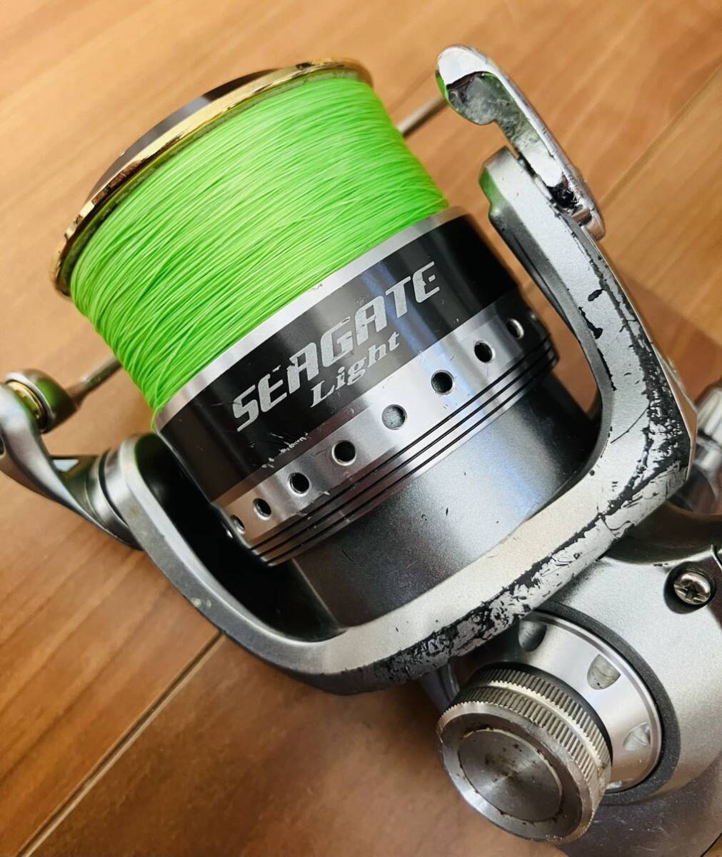 ダイワ シーゲートライト 3500PE ライン付き 回転良好 シーバス、ライトジギング、磯、エギング等に DAIWA SEAGATE LIGHT 3500PE_画像2