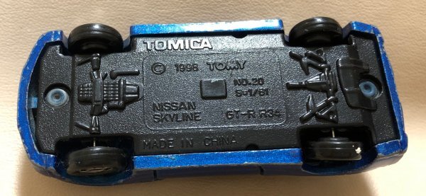 トミカ　日産　スカイラインGT-R(R-34)　No.20　ミニカー　TOMICA　同梱可 NISSAN SKYLINE GT-R(R-34) (Erds_tkb)_画像3