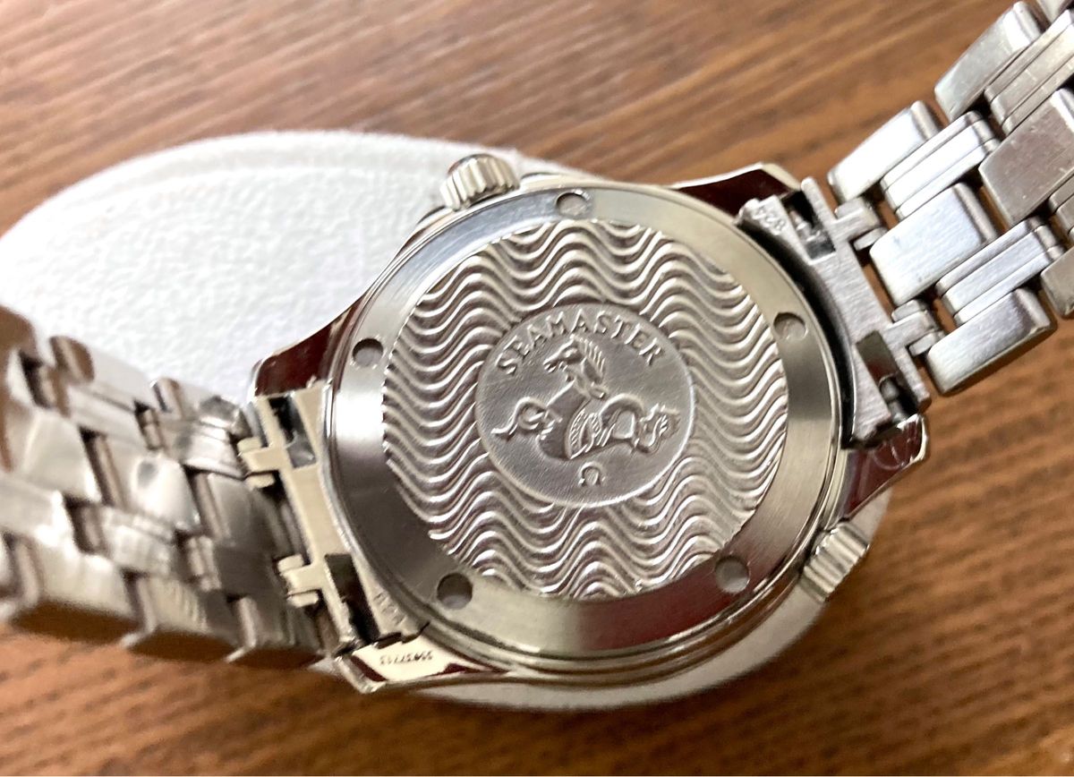 オメガ OMEGA 2562 80 シーマスター300 デイト クォーツ 極美品 オメガ OMEGA 2562 80 シーマスター300 デイト クォーツ 極美品