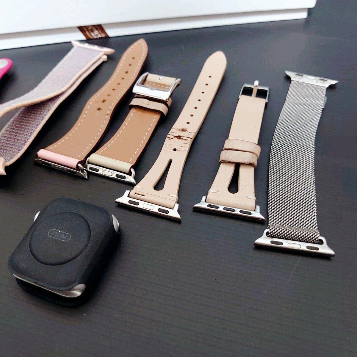 Apple Watch SERIES2 アップルウォッチ 箱付 バンド ジャンク 通電OK 動作未確認 時計 腕時計 38mmケース SPORTBAND WHITE の画像4