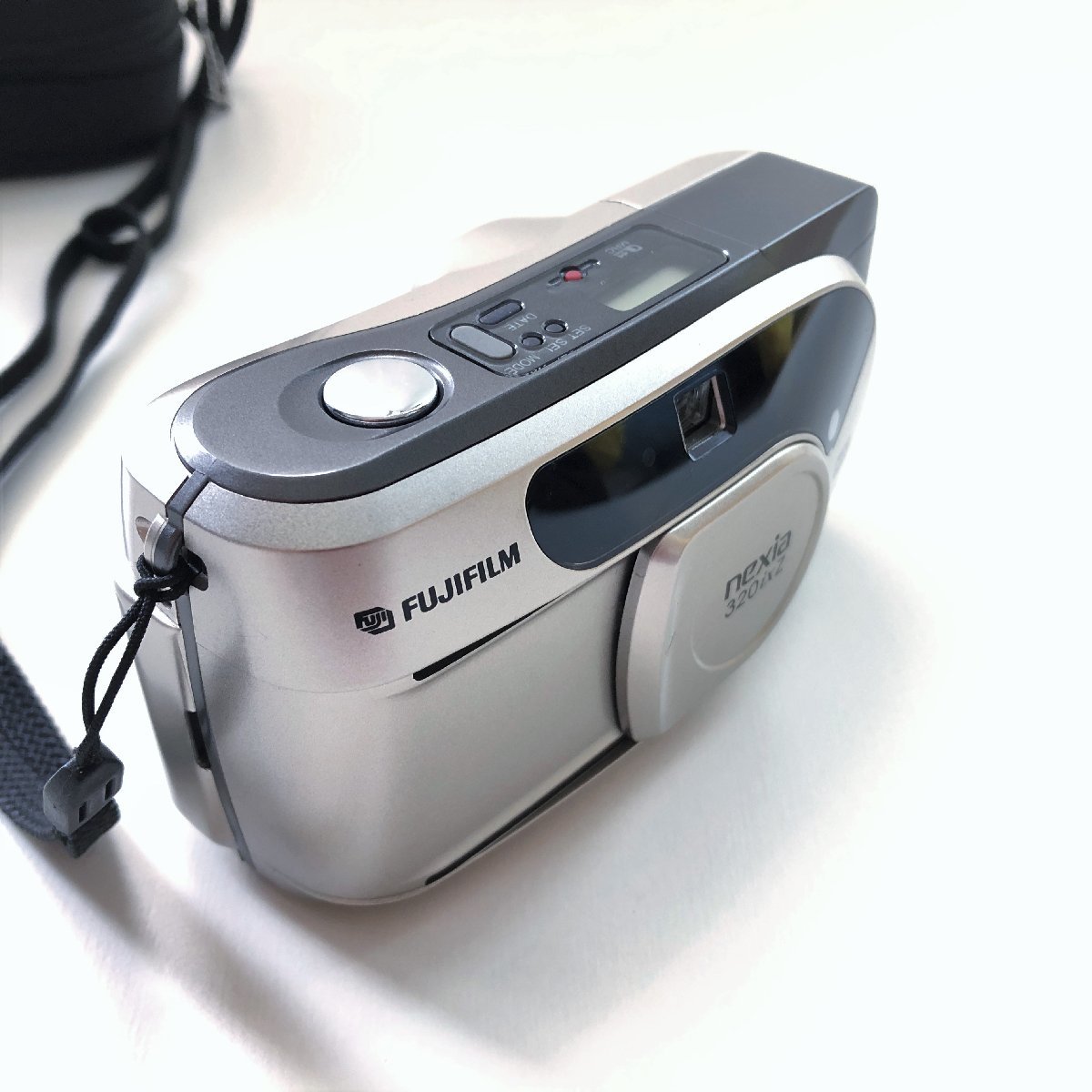 ●一円スタート●FUJI FILM オートフォーカスフィルムカメラ Nexia 320ix Zoom ケース付き/am-K-29-4610-.4/コンパクトカメラ/安いの画像3