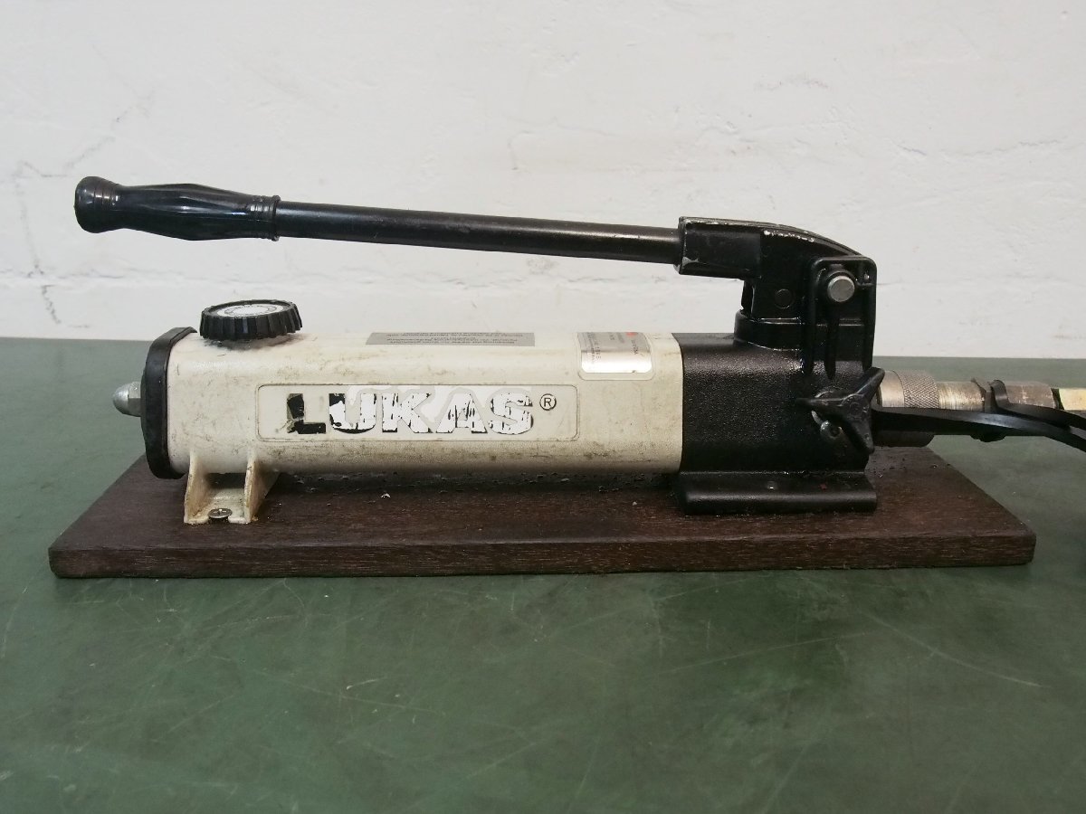 ☆【2F0205-22】 LUKAS ルーカス 手動油圧ポンプ KF-M19170 油圧カッター ジャンク_画像4