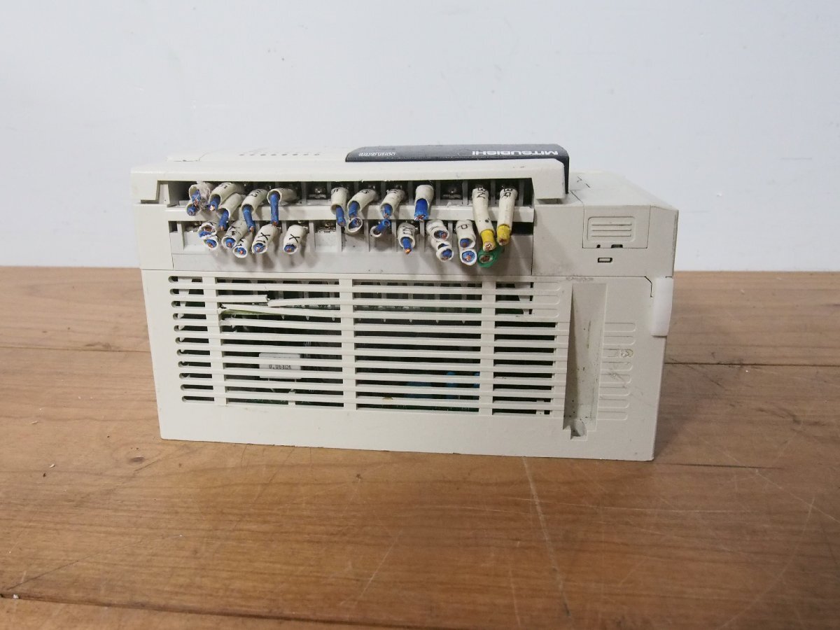 ☆【1W0305-9】 MITSUBISHI 三菱電機 プラグラマブルコントローラー FX3U-32MT/ES ジャンク_画像6