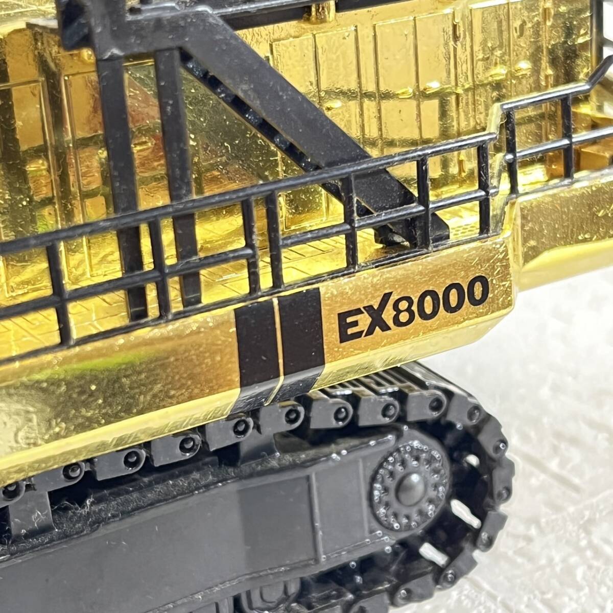 非売品　レア　日立　HITACHI　EX8000　HYDRAULIC EXCAVATOR　超大型油圧ショベル　１/87 ゴールド　 ミニカー　６‐１_画像7