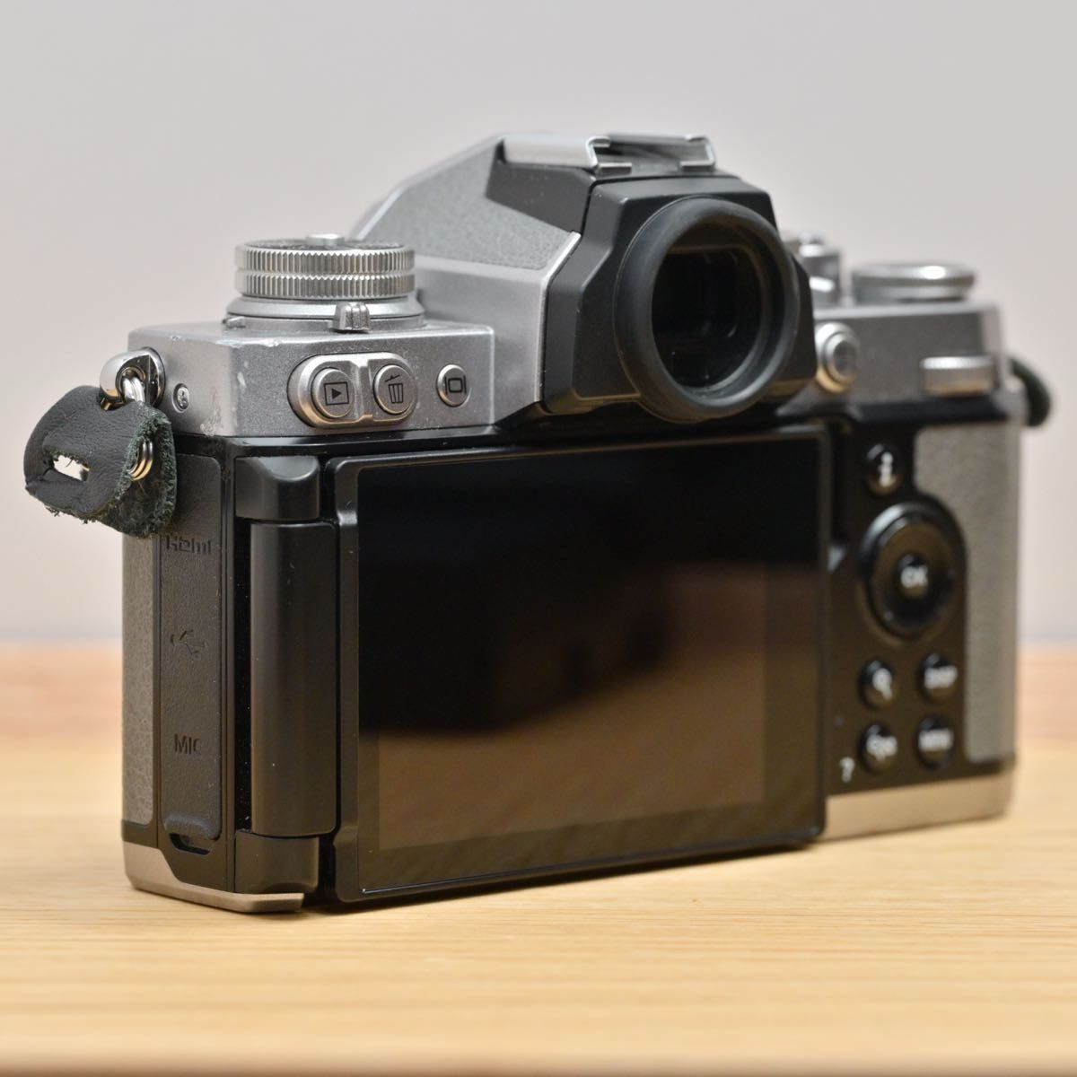 Nikon Z fc シルバー ナチュラルグレー プレミアムエクステリア Nikon Z fc シルバー ナチュラルグレー プレミアムエクステリア