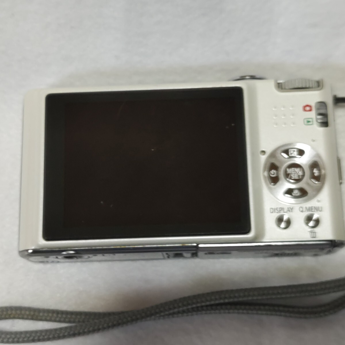 Panasonic LUMIX DMC-FX37 ルミックス 動作品 予備バッテリー充電器付き コンパクトデジタルカメラ ホワイト _画像3