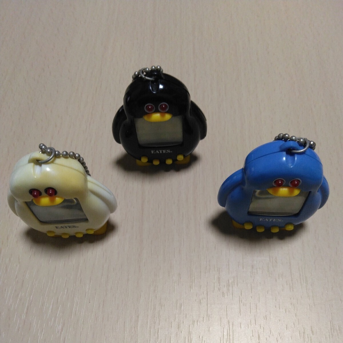 コレクション向け ぺんぎんうおっち 3個 平成レトロ たまごっち キーホルダーゲーム 当時物 育成ゲーム 珍品 ペンギン おもちゃ ジャンクの画像3