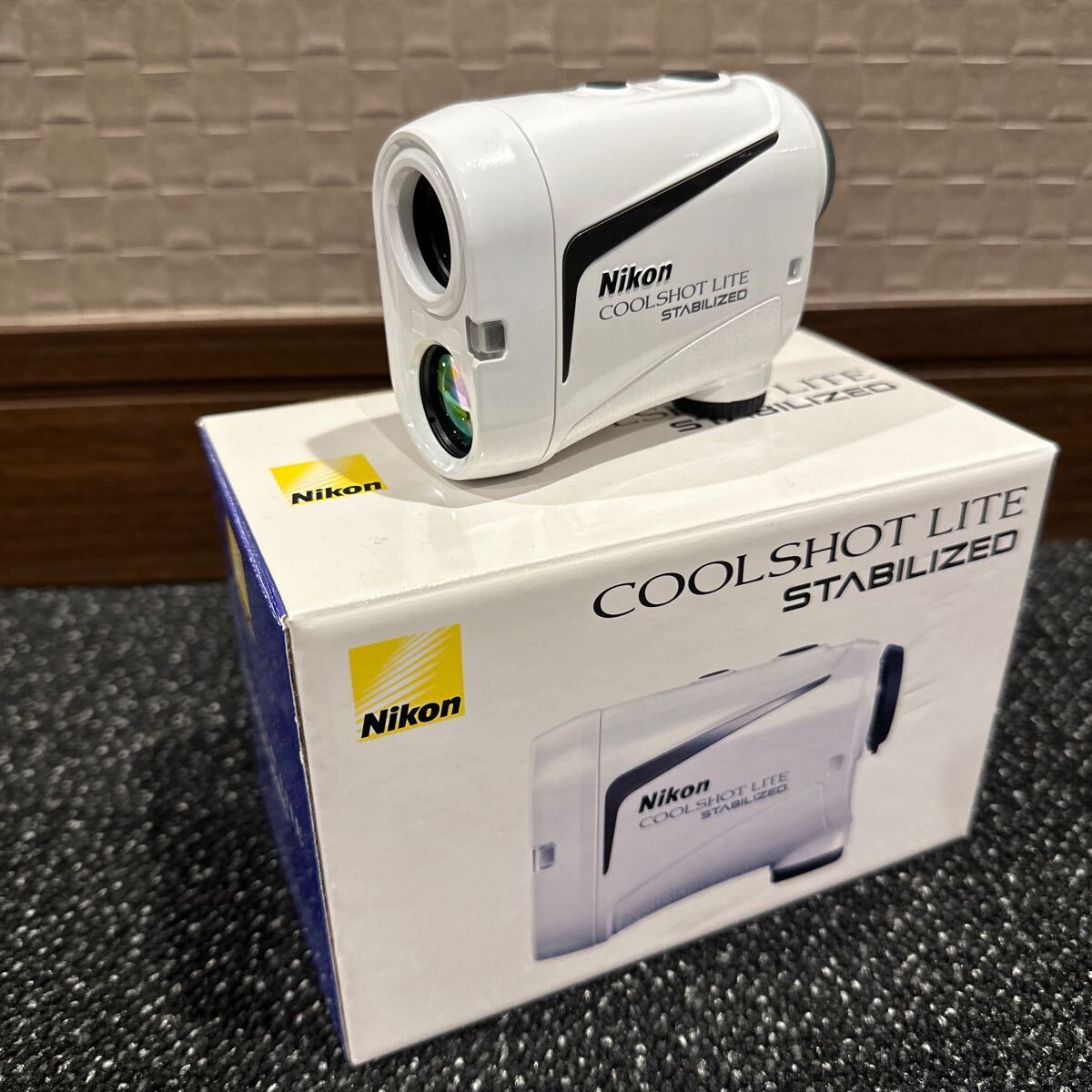 ニコン COOLSHOT LITE STABILIZED クールショット ライト スタビライズド 距離計 高低差対応 手ブレ補正モデル ホワイト_画像2