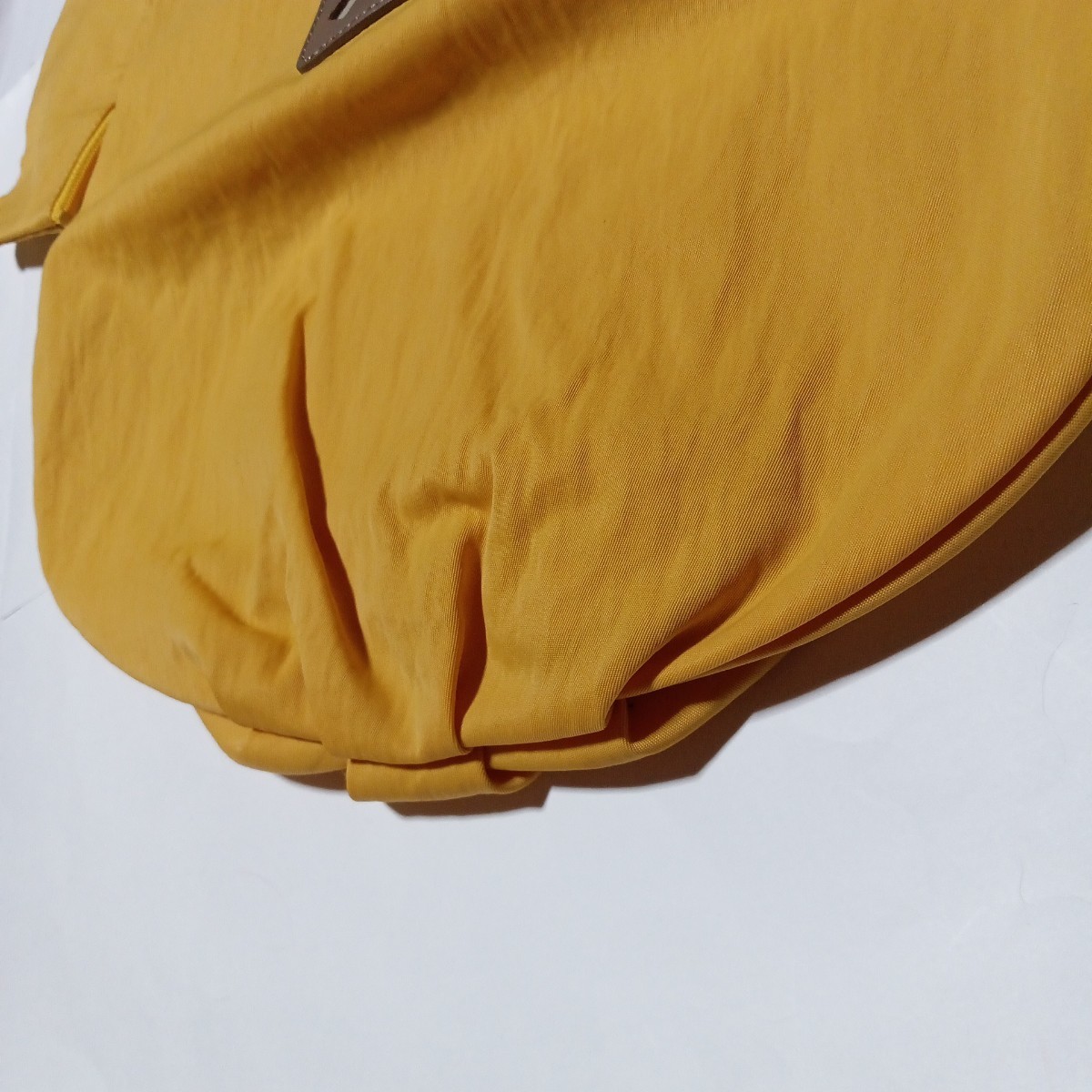 KITAMURA キタムラ　ミニポーチ付き黄色の素敵なハンドバッグ 説明書付き新品 横浜元町　お出かけ ファッション雑貨 お得 撥水 エコバッグ_画像4