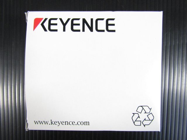 新品 KEYENCE FD-XC1R1 クランプセット 樹脂配管用 2.7～3.7 mm キーエンス_画像1